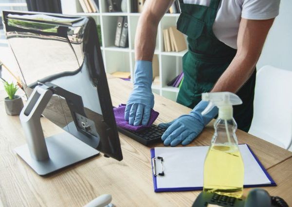 best-tips-to-maintain-a-clean-workplace-environment