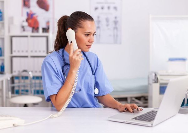 unlocking-efficiency-top-benefits-of-a-medical-answering-service